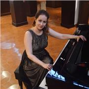 Learn to play the piano or refresh your piano skills the best way!